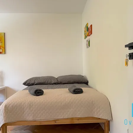 Orange 2 Minutes To Center & Seaside